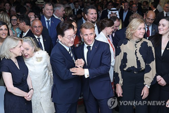 Lee, Macron set for summit on security, economic cooperation